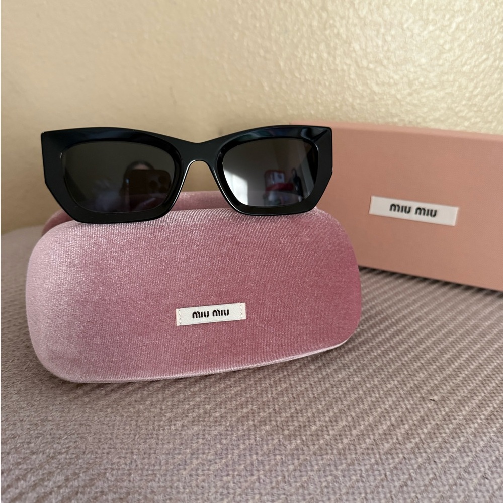 Miu Miu Black Sunglasses with Pink Velvet Case